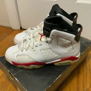 Jordan 6 size 5Y